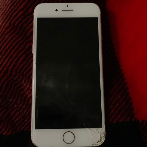 Iphone 7 - Picture 1 of 3